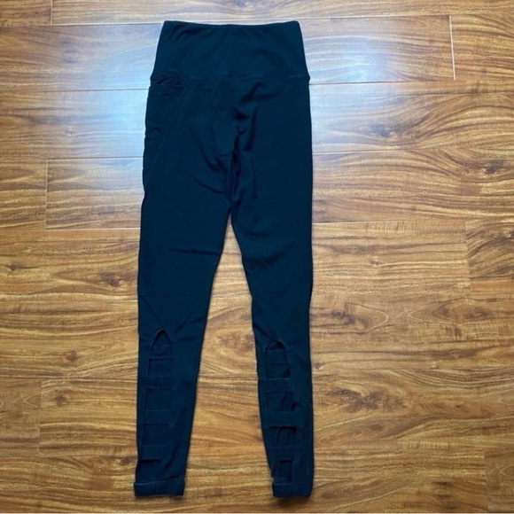 Pink Victoria's Secret Yoga Womens Black Soft High Waist Cutout Leggings Size XS - Picture 3 of 16